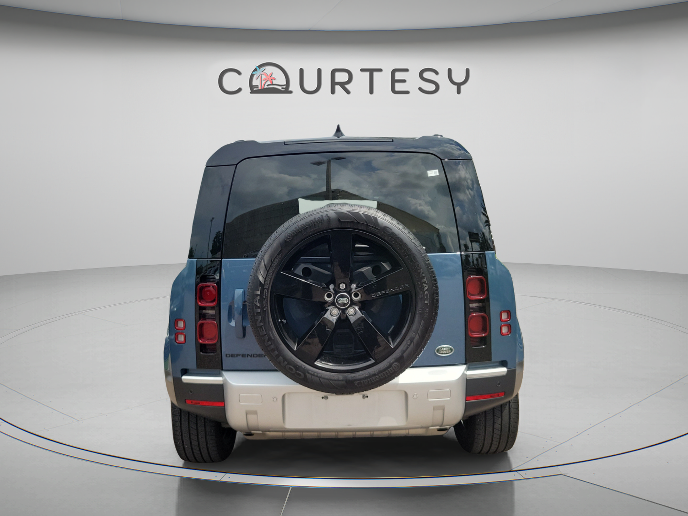 Used 2023 Land Rover Defender 110 S AWD/4WD image 6