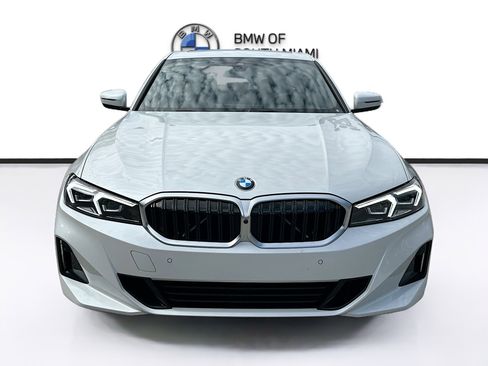Used 2025 BMW 330i Sedan image 2