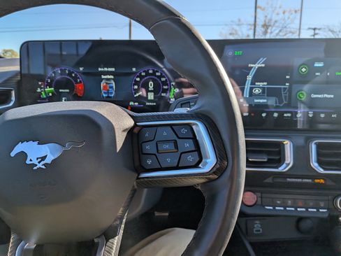 Used 2024 Ford Mustang GT Premium image 17