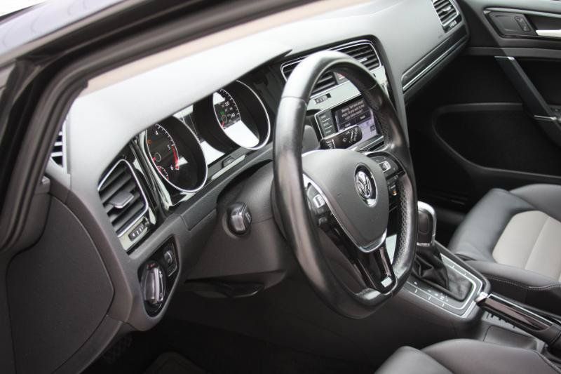 Used 2015 Volkswagen Golf TDI SEL FWD image 27