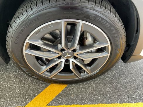 Used 2023 Mercedes-Benz GLA 35 AMG 4MATIC image 29