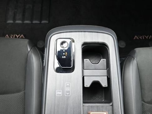Used 2024 Nissan Ariya AWD image 21