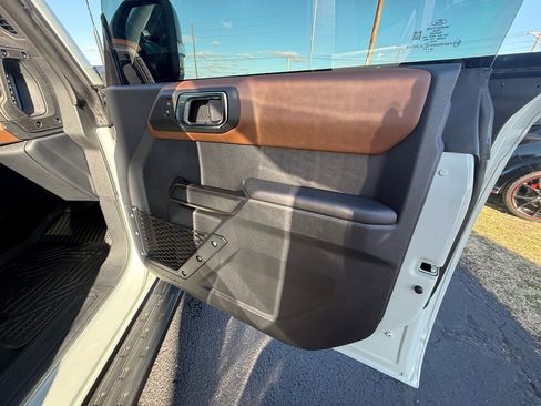 Used 2024 Ford Bronco Outer Banks image 21