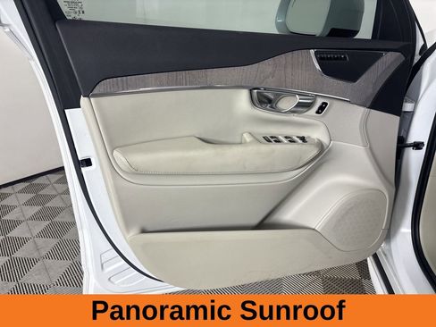 Used 2023 Volvo XC90 B5 Plus w/ Protection Package Premier AWD/4WD image 8