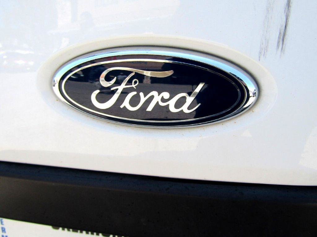 Used 2020 Ford Transit 250 Medium Roof RWD image 9