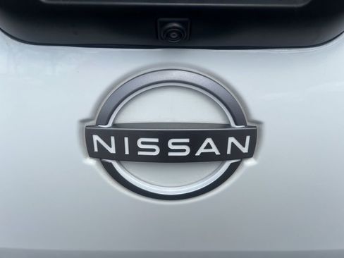 Used 2024 Nissan Titan SV w/ SV Convenience Package image 33