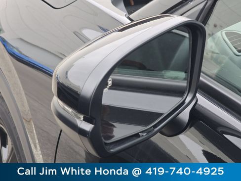 Certified 2025 Honda HR-V Sport image 15