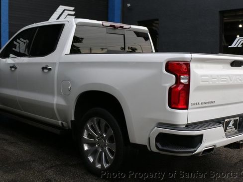 Used 2021 Chevrolet Silverado 1500 High Country w/ Technology Package AWD/4WD image 5