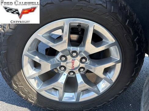 Used 2018 GMC Sierra 1500 SLT w/ SLT Premium Package AWD/4WD image 5