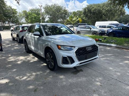 Used 2023 Audi Q5 2.0T Premium Plus w/ Premium Plus Package AWD/4WD image 4