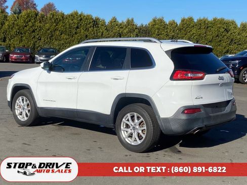 Used 2015 Jeep Cherokee Latitude w/ Cold Weather Group image 2
