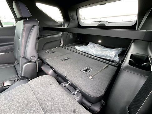 New 2026 Chevrolet Traverse Z71 w/ Driver Confidence Package image 27