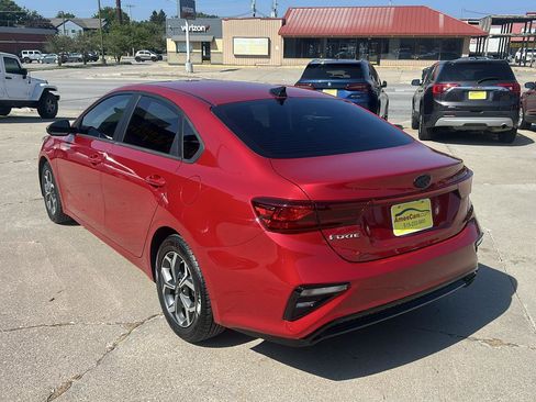 Used 2021 Kia Forte LXS FWD image 5