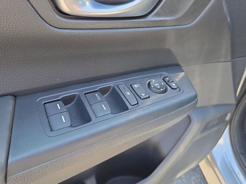 Used 2023 Honda CR-V LX image 19