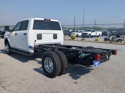 New 2026 RAM 3500 Big Horn AWD/4WD image 5