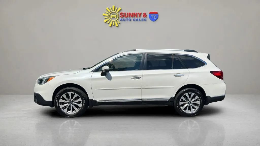 Used 2017 Subaru Outback 3.6R Touring w/ Popular Package #5A AWD/4WD image 5