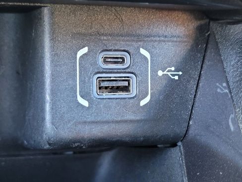 Used 2023 Jeep Compass Sport AWD/4WD image 19