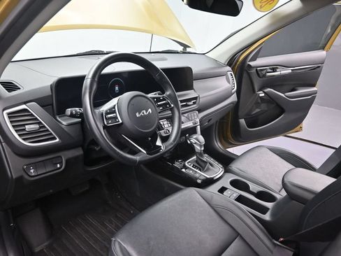 Certified 2024 Kia Seltos SX AWD/4WD image 16