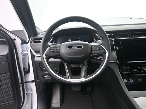 New 2025 Jeep Grand Cherokee Laredo X image 27