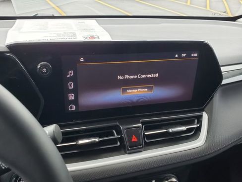 Used 2025 Chevrolet TrailBlazer LT w/ LT Cold Weather Package image 29