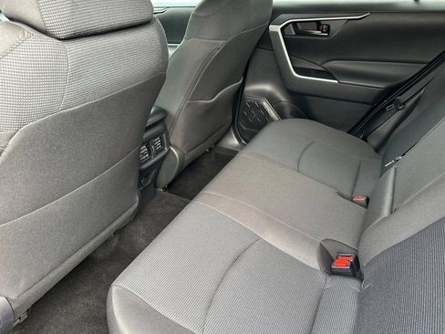Used 2024 Toyota RAV4 LE AWD/4WD image 13