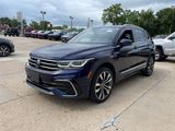 Certified 2022 Volkswagen Tiguan SEL R-Line image 4