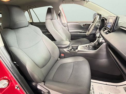 Used 2021 Toyota RAV4 LE FWD image 33