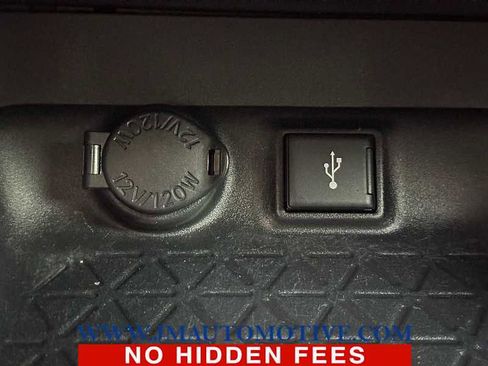 Used 2020 Toyota RAV4 XLE image 36