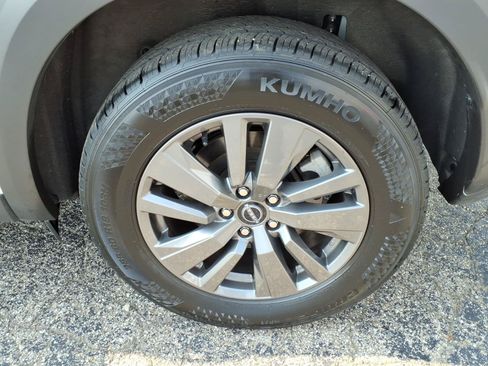 Used 2025 Nissan Pathfinder SV AWD/4WD image 7