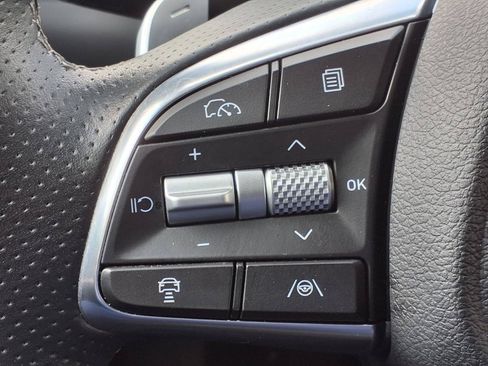 Used 2025 Genesis G70 2.5T AWD/4WD image 12