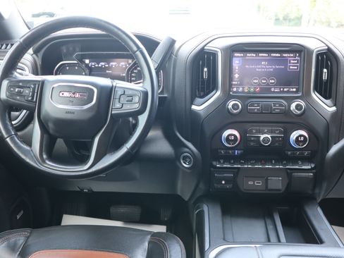 Used 2022 GMC Sierra 2500 AT4 w/ AT4 Premium Plus Package AWD/4WD image 14