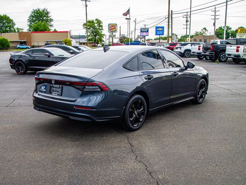 Used 2025 Honda Accord SE image 7