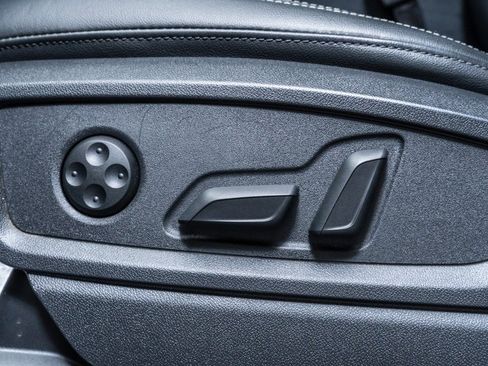 Used 2023 Audi Q5 2.0T Premium w/ Convenience Package image 23