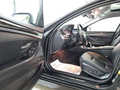 Used 2011 BMW 535i xDrive Sedan AWD/4WD image 9