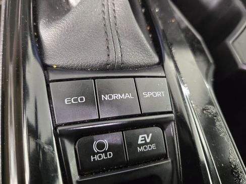 Used 2025 Toyota Camry SE image 27