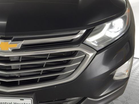 Used 2018 Chevrolet Equinox Premier FWD image 11