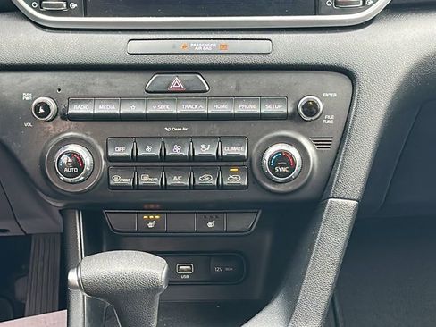 Used 2022 Kia Sportage LX w/ LX FWD Value Edition Package image 19