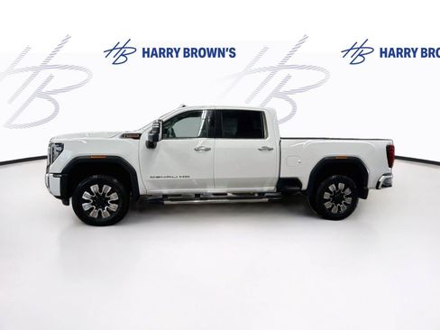 Used 2024 GMC Sierra 3500 Denali AWD/4WD image 8