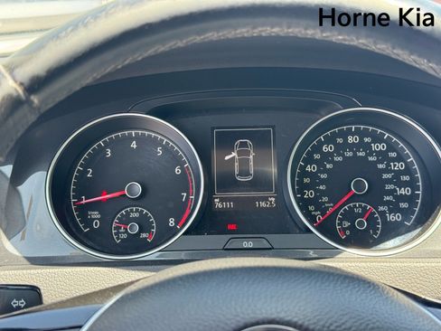 Used 2019 Volkswagen Golf S FWD image 18