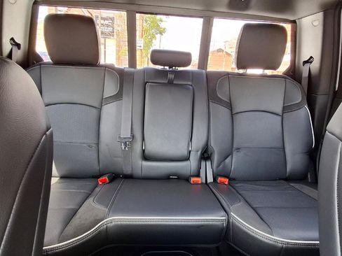 Used 2026 RAM 2500 Laramie AWD/4WD image 18