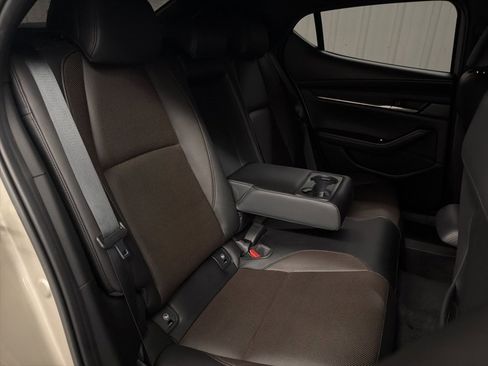 Used 2024 MAZDA MAZDA3 Hatchback w/Premium Plus Pkg image 35