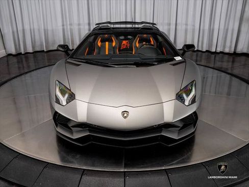 Used 2019 Lamborghini Aventador S AWD/4WD image 7