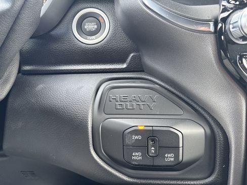 New 2026 RAM 2500 Laramie AWD/4WD image 30