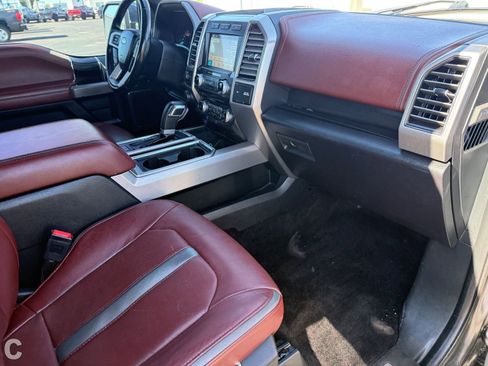 Used 2018 Ford F150 Platinum w/ Equipment Group 701A Luxury AWD/4WD image 9