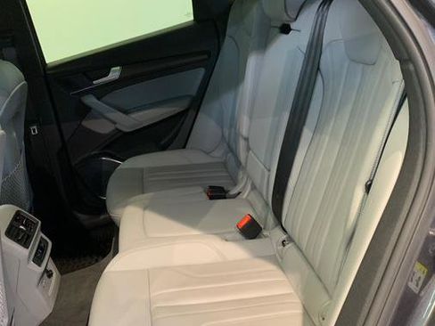 Used 2022 Audi Q5 2.0T Premium image 45