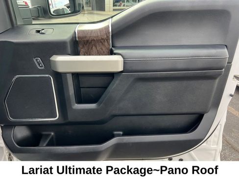 Used 2017 Ford F250 Lariat w/ Lariat Ultimate Package AWD/4WD image 33