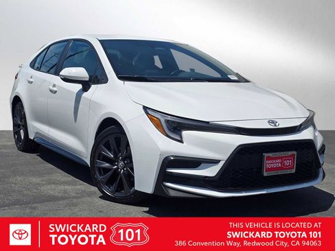 Used 2023 Toyota Corolla SE FWD image 1