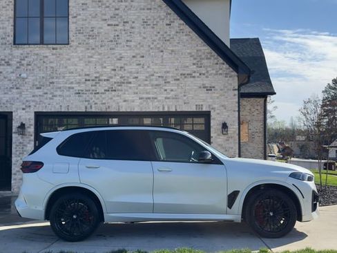 Used 2025 BMW X5 M Competition w/ Executive Package image 2