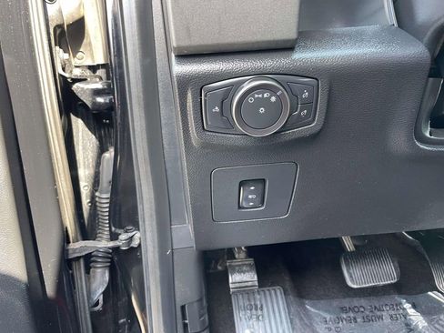 Used 2018 Ford F150 Raptor w/ Equipment Group 801A Mid image 28