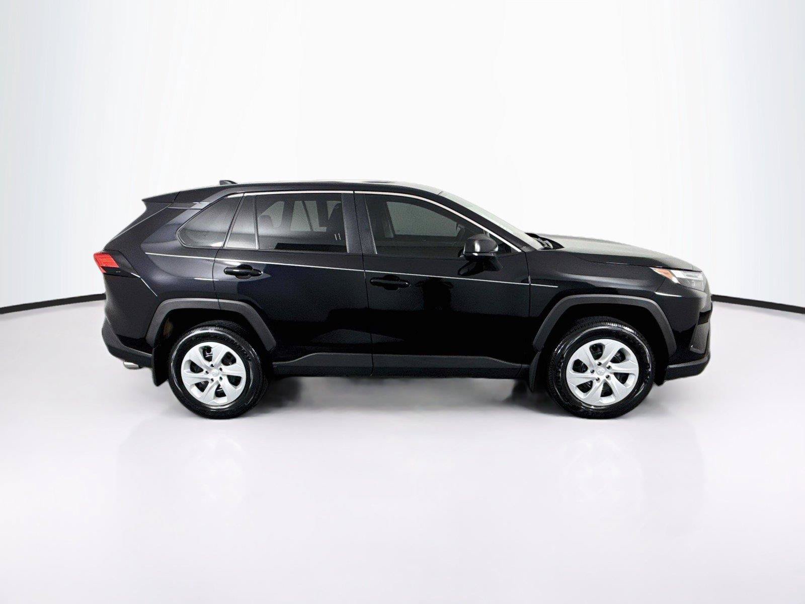 Certified 2025 Toyota RAV4 LE FWD image 9